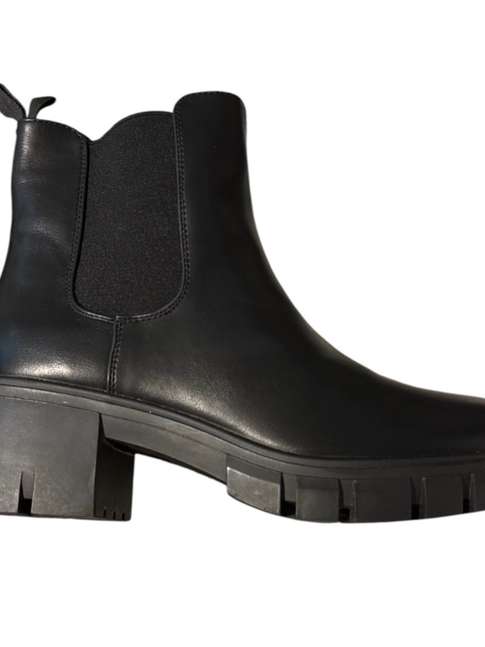 Amazon Black Chelsea Lug Sole Boot - Women